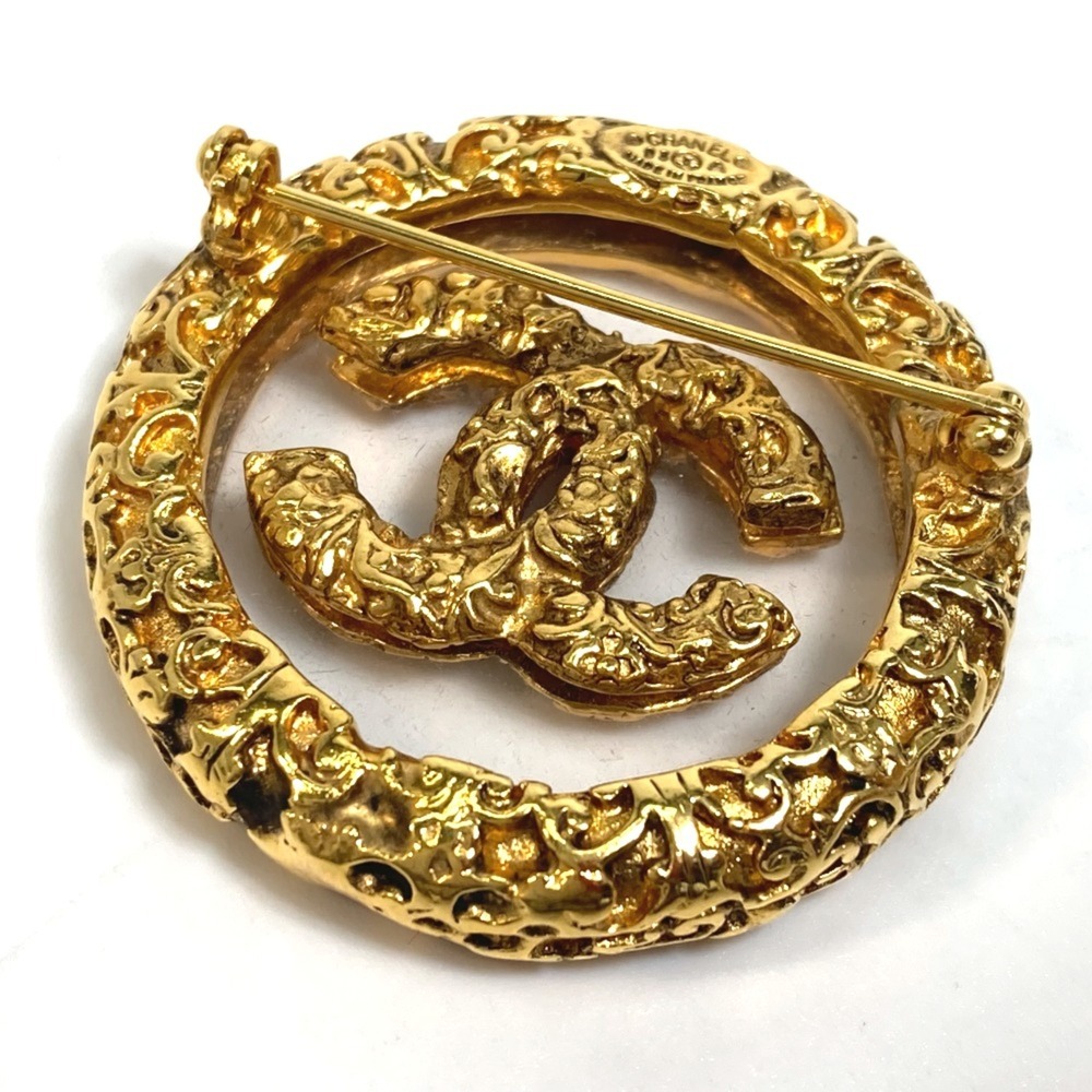 CHANEL Gold Brooch - Picture 13 of 14